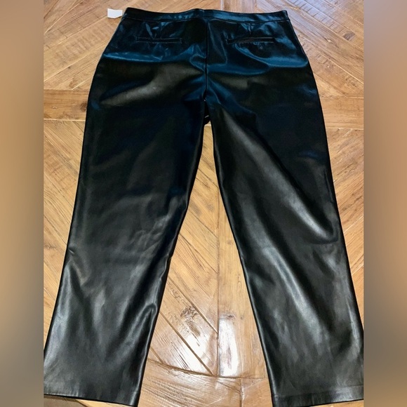 Ellen Tracy Pleated Faux Leather Black Pants - size XL - NWT - Classic & Comfy - Picture 12 of 13